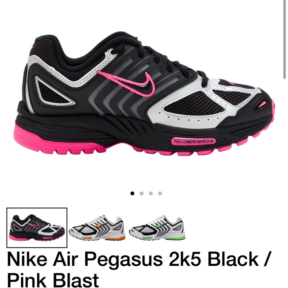 Nike Running Shoe - Black & Pink